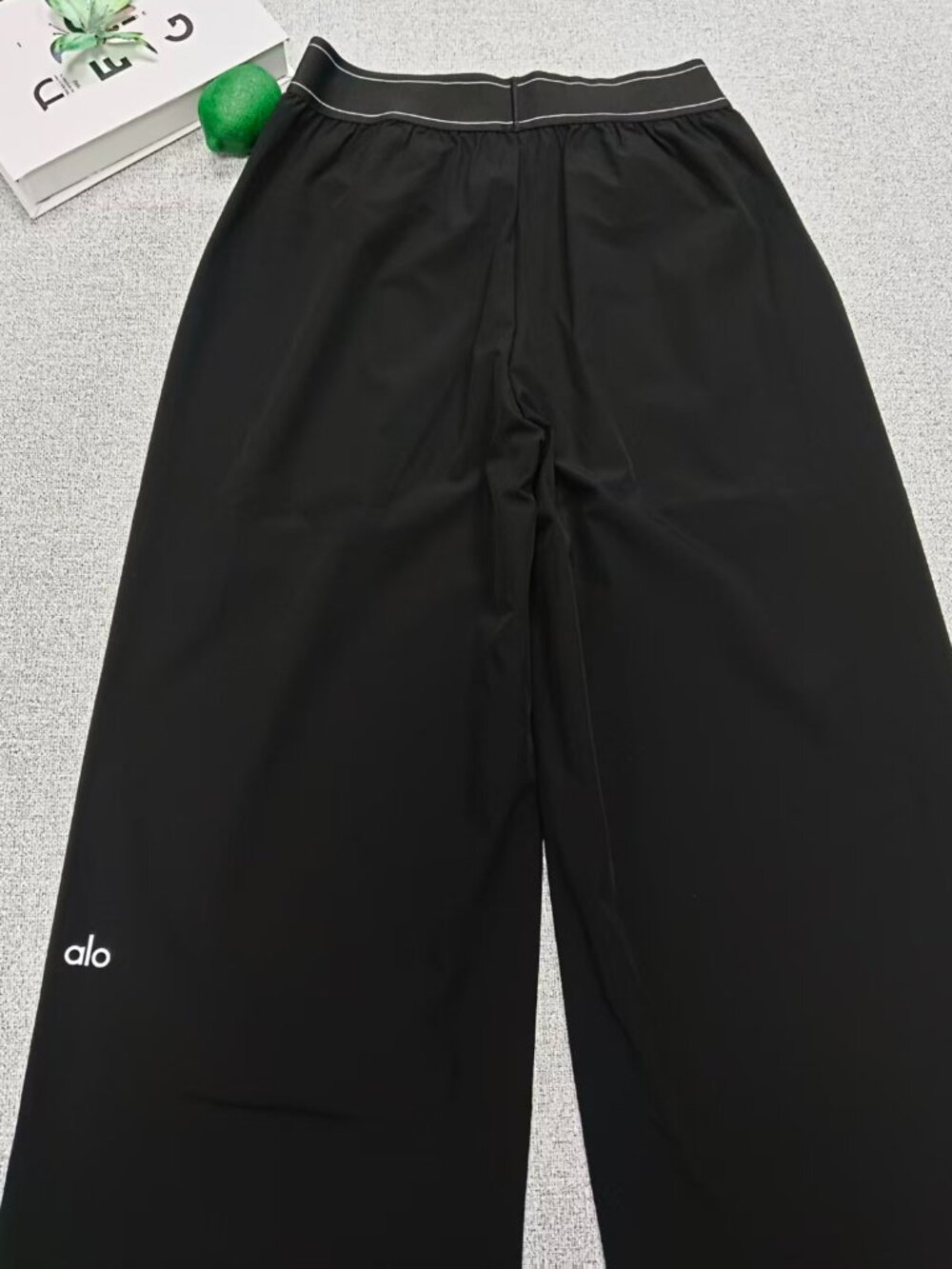 NWT Black🏂ALO Yoga Suit Up Wide Leg Trouser/Slimming Fit🖤Chic&Versatile/Luxe - Picture 5 of 9